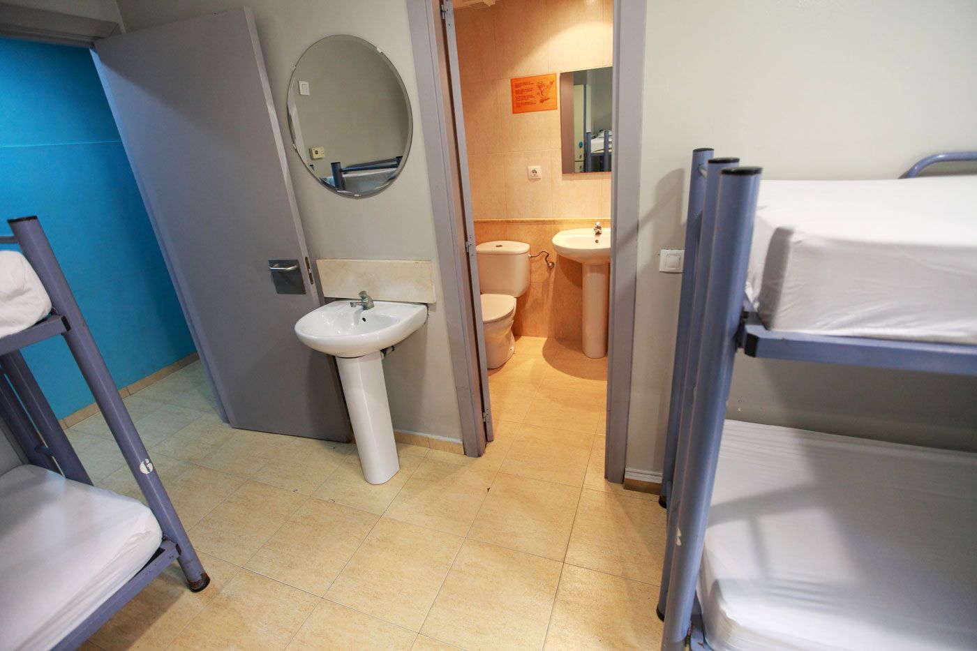 Sun & Moon hostel